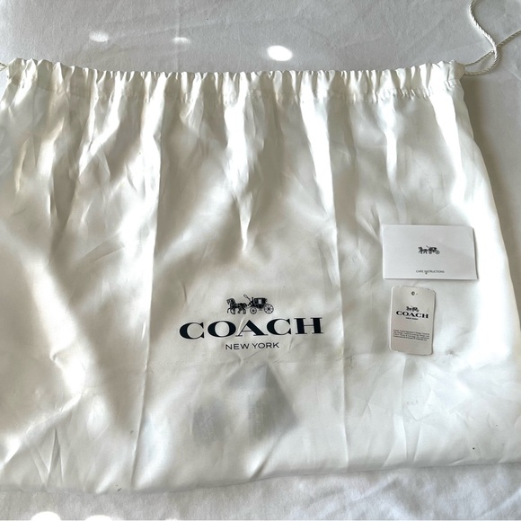 Cream Coach Bag - Picture 9 of 11